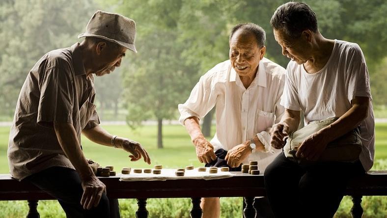 “未富先老”的经济社会挑战和机遇